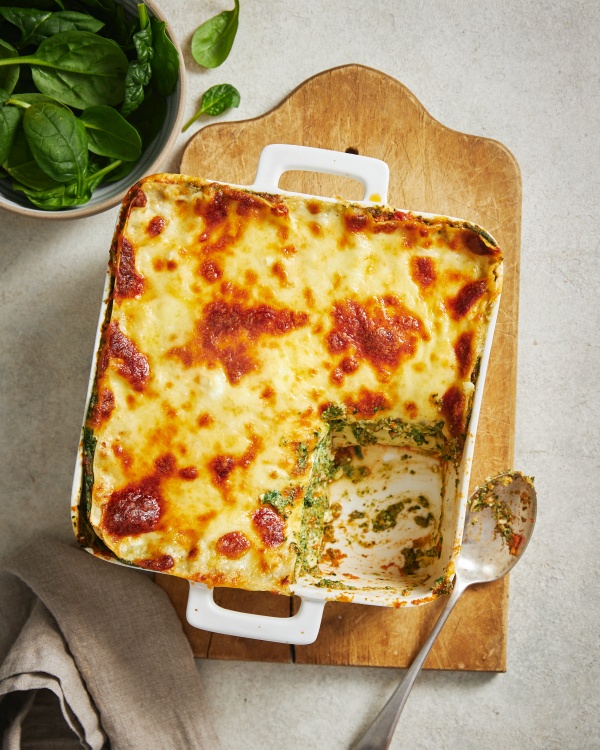 Cheesy Tomato & Spinach Lasagne