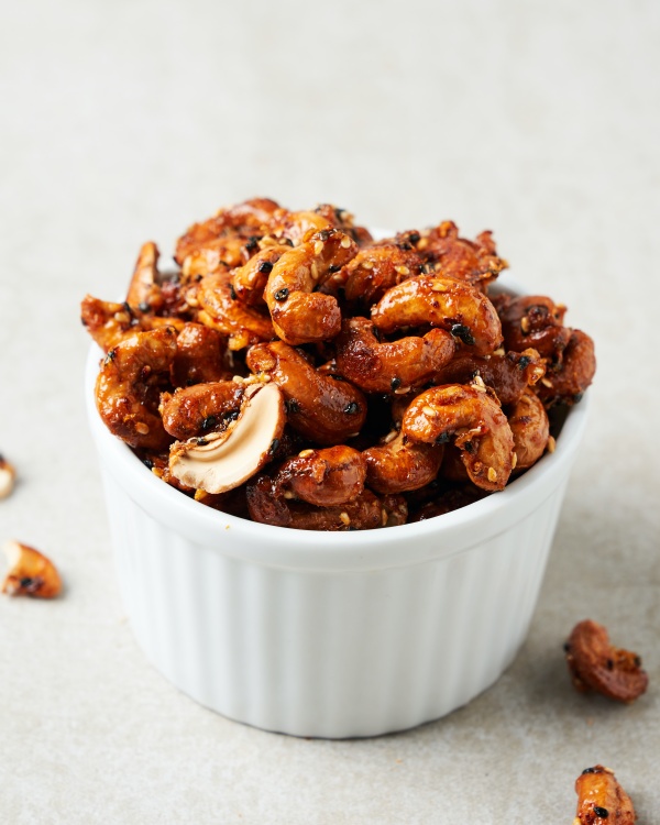 Sriracha Roasted Cashews