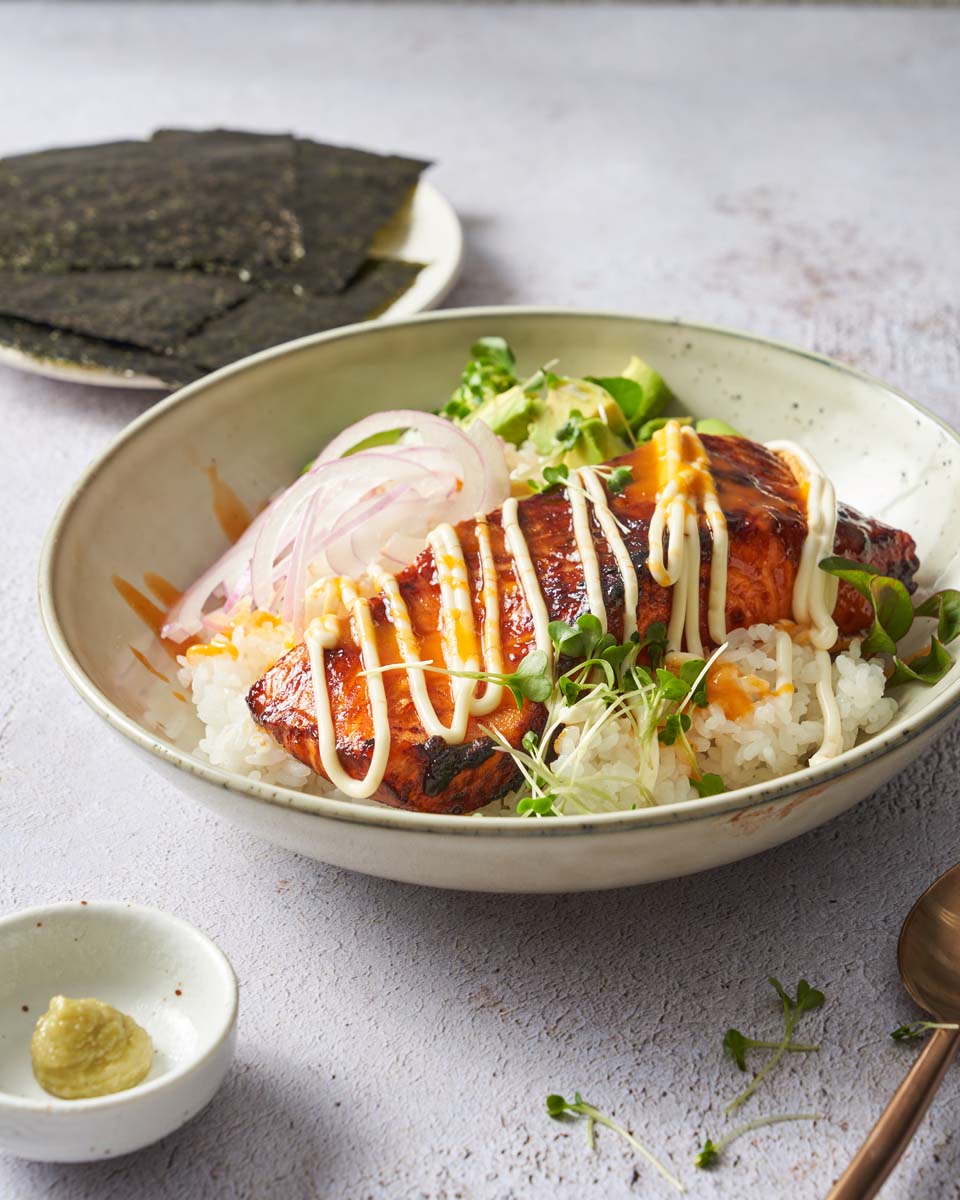 Sushi bowl with salmon, Deconstructed sushi, Salmon sashimi bowl, Healthy sushi bowl, Japanese salmon dish